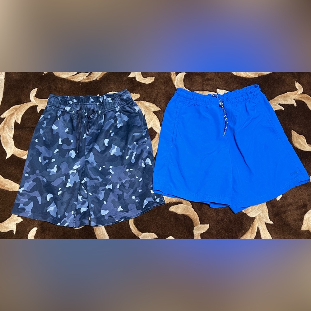 Youth boys size small shorts • DSG and ideology